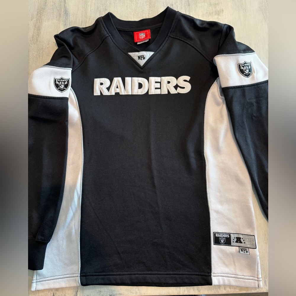 Men’s Vintage NFL Raiders Embroidered Therma Fit Pullover M - Great Condition!